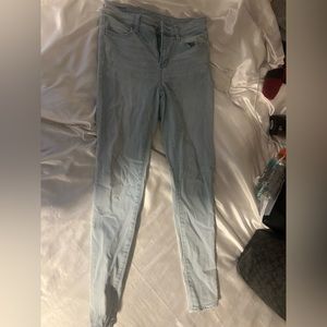 light washed skinny jeans